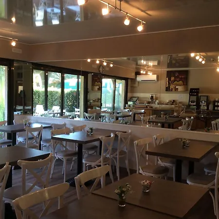 Bahia Otel Villeneuve-Loubet